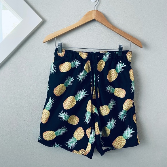 Men’s Swim Trunks Size Small Unlined Pineapple Print - Picture 1 of 4